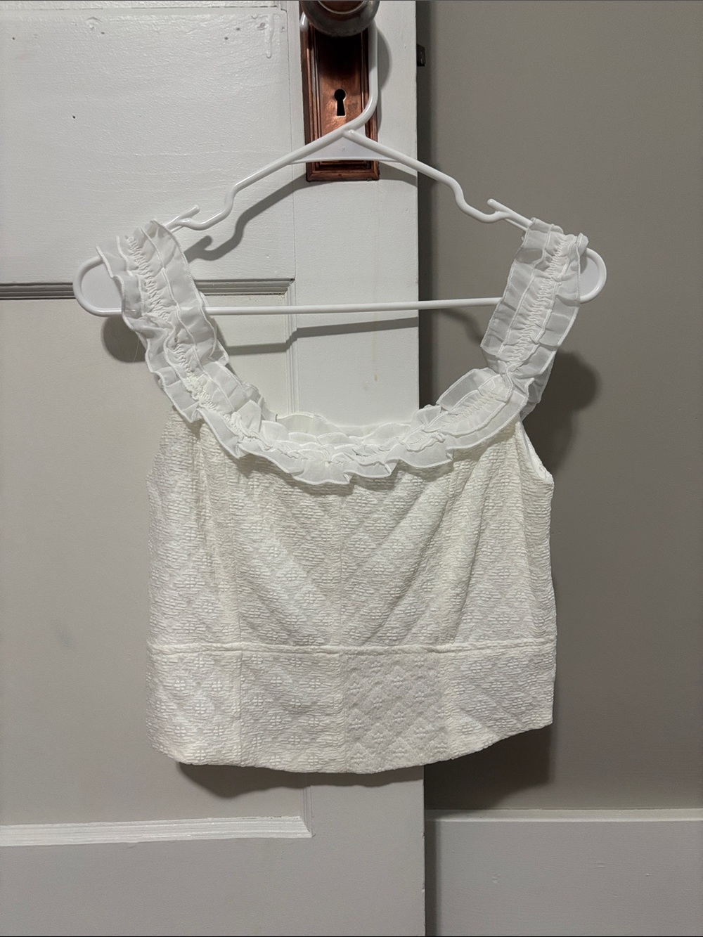 Lulu's White Ruffled Textured Crop Camisole